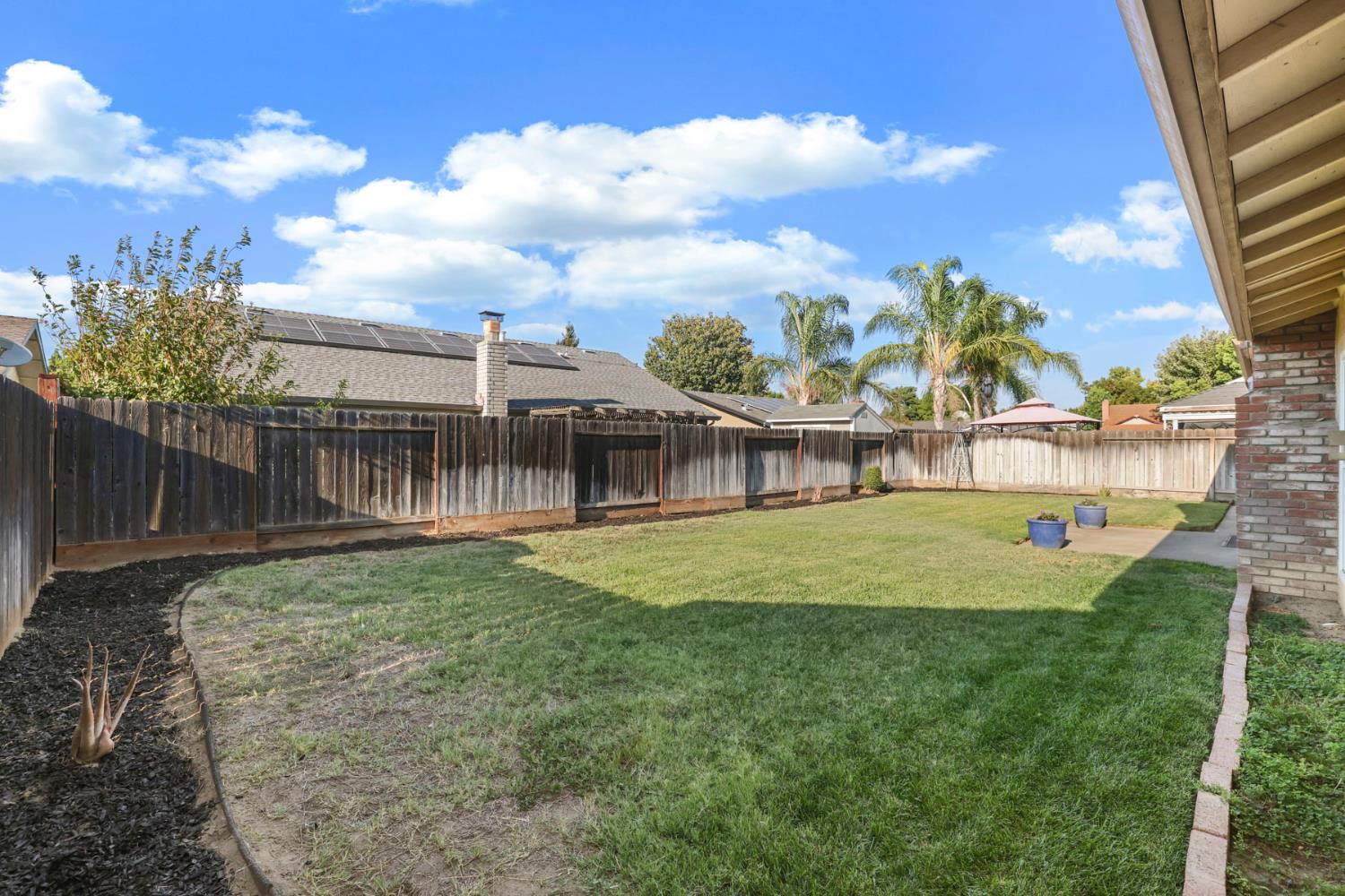 1033 Pepperwood Dr, Manteca, CA 95336
