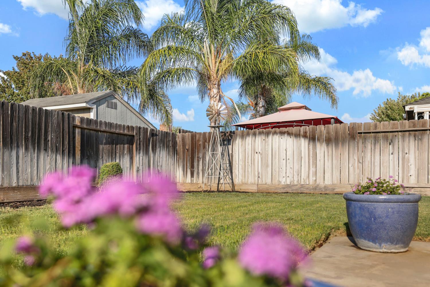 1033 Pepperwood Dr, Manteca, CA 95336