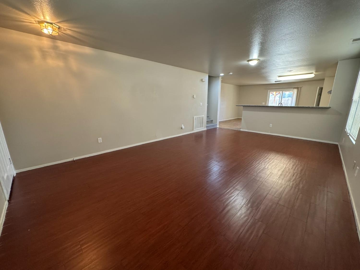 1260 Brightday Dr, Merced, CA 95348