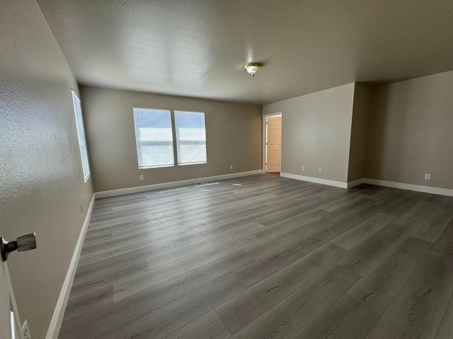 1260 Brightday Dr, Merced, CA 95348