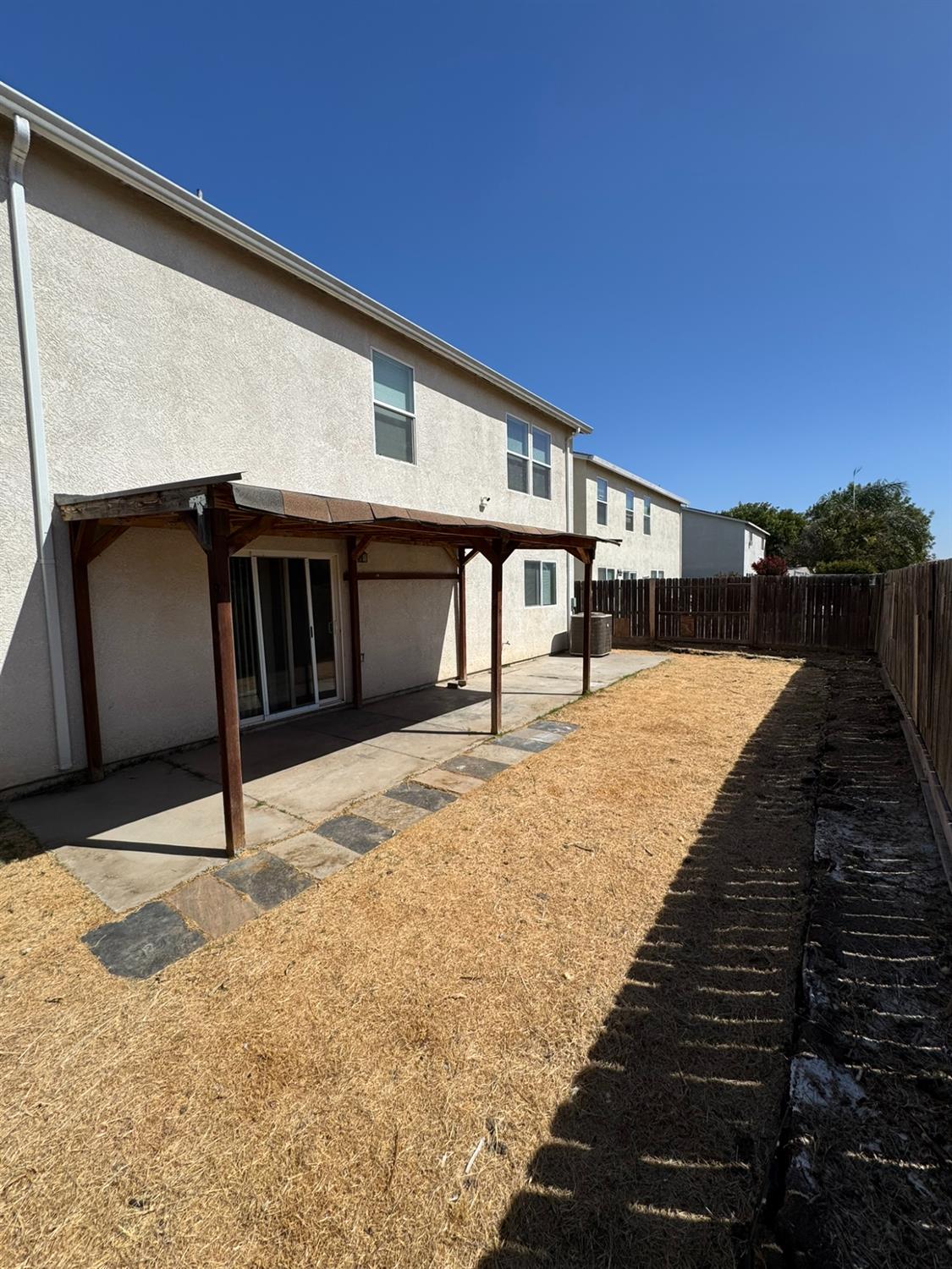 1260 Brightday Dr, Merced, CA 95348