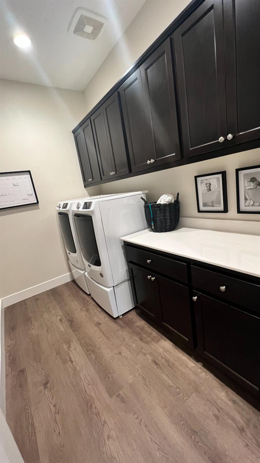 1030 Meadowlands Dr, Oakdale, CA 95361