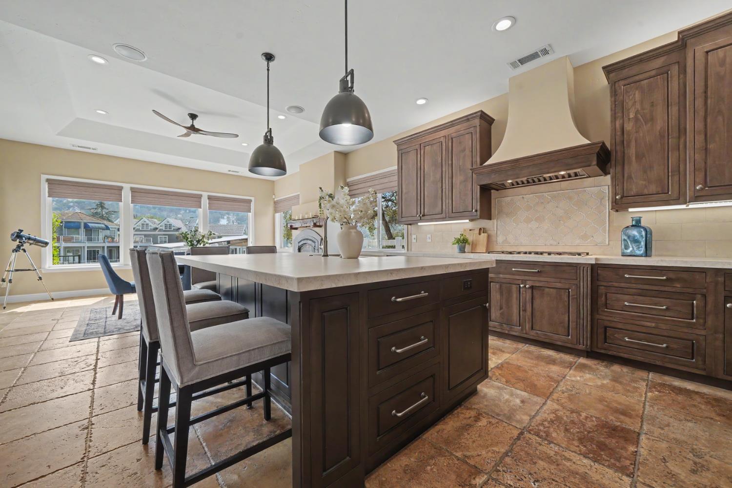 5 Paseo Delago, Copperopolis, CA 95228