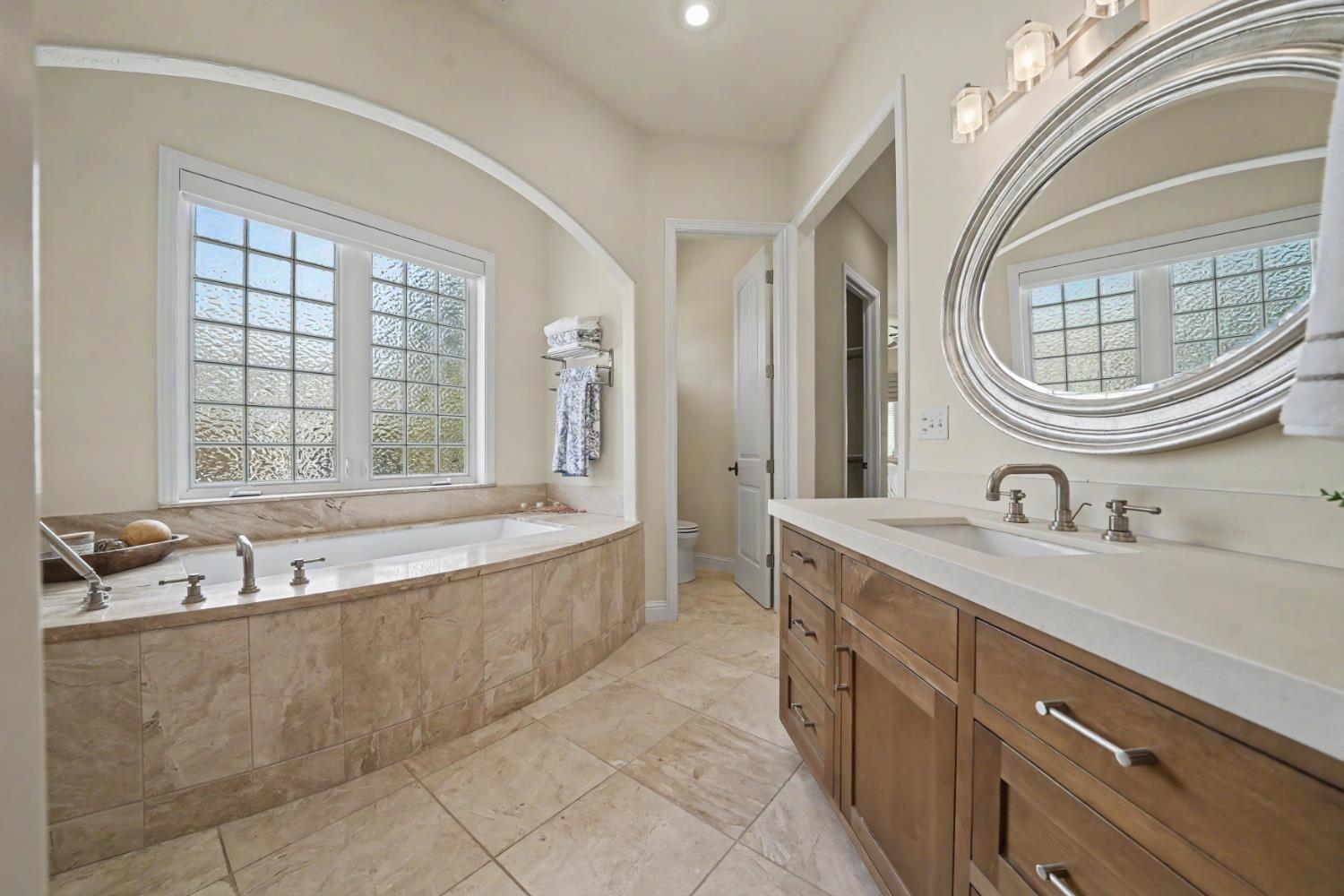 5 Paseo Delago, Copperopolis, CA 95228