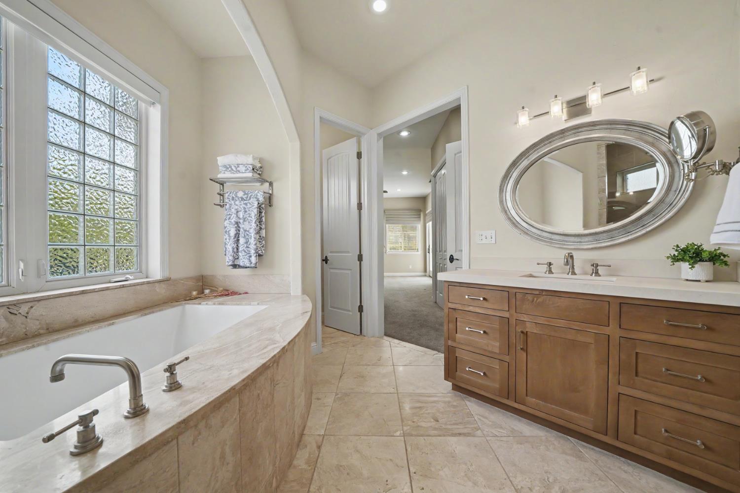 5 Paseo Delago, Copperopolis, CA 95228