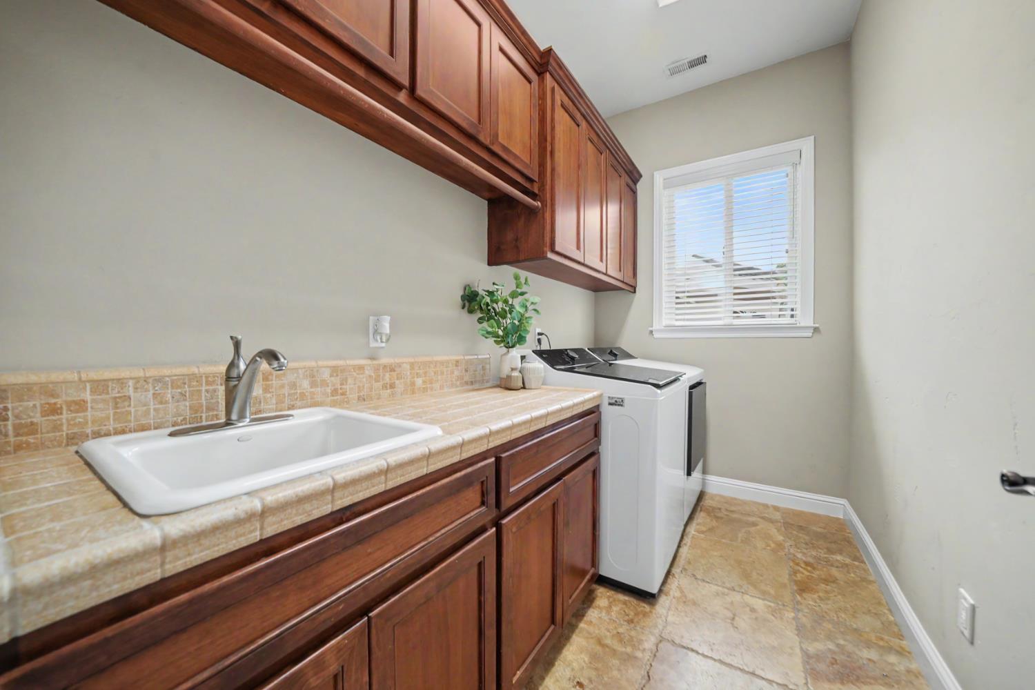 5 Paseo Delago, Copperopolis, CA 95228