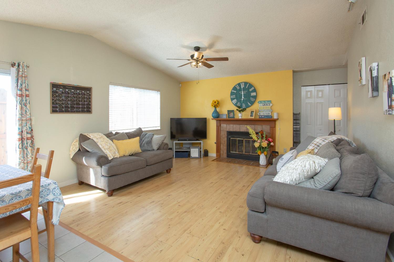805 Perlette Way, Modesto, CA 95356