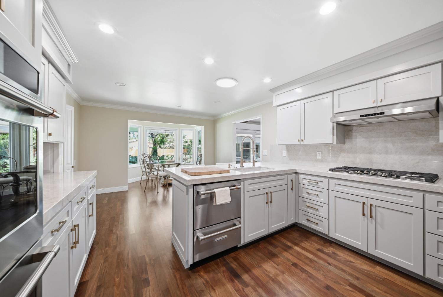 2653 E North Bear Creek Dr, Merced, CA 95340