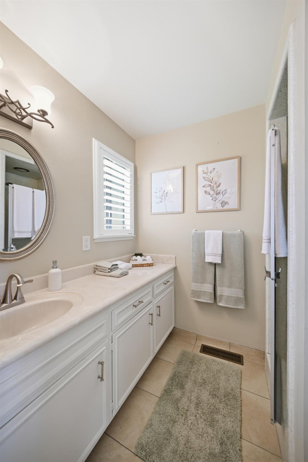 2653 E North Bear Creek Dr, Merced, CA 95340