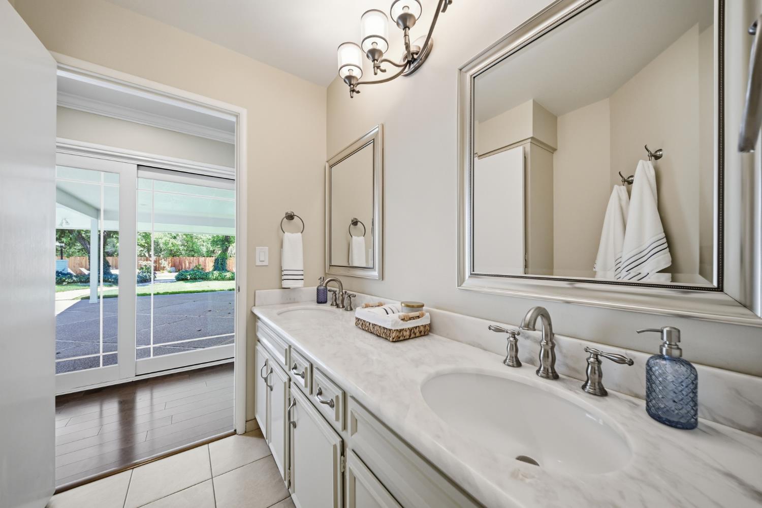 2653 E North Bear Creek Dr, Merced, CA 95340