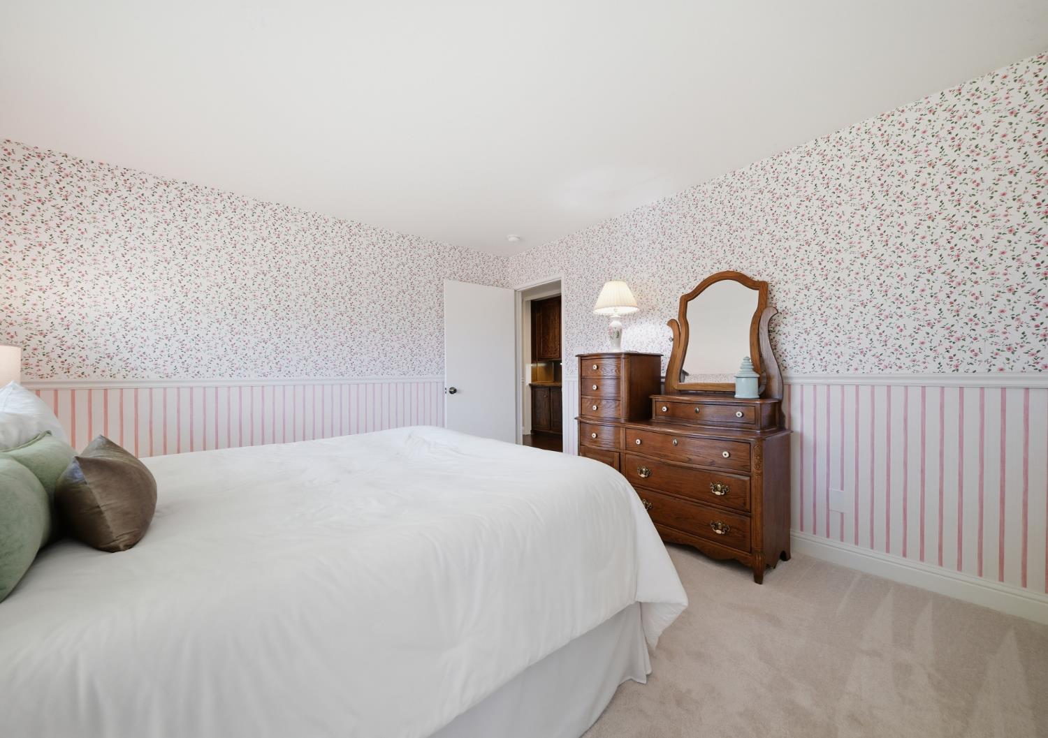 2653 E North Bear Creek Dr, Merced, CA 95340