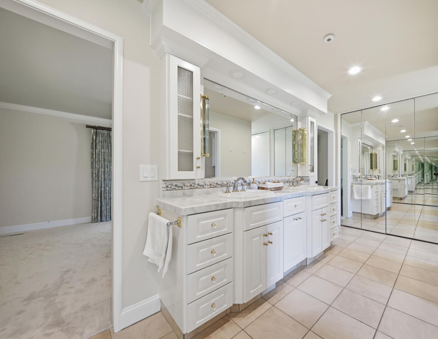 2653 E North Bear Creek Dr, Merced, CA 95340