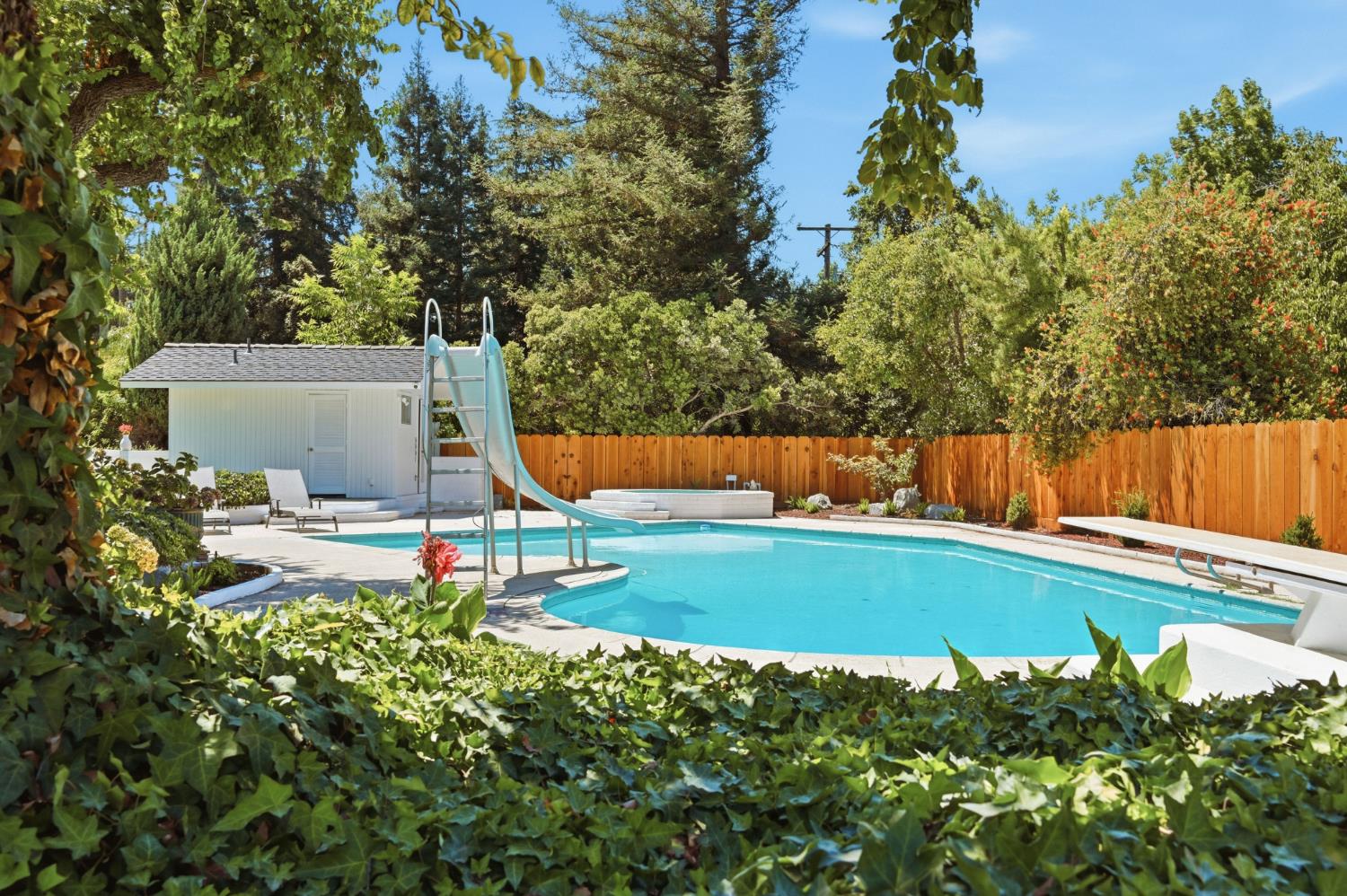 2653 E North Bear Creek Dr, Merced, CA 95340