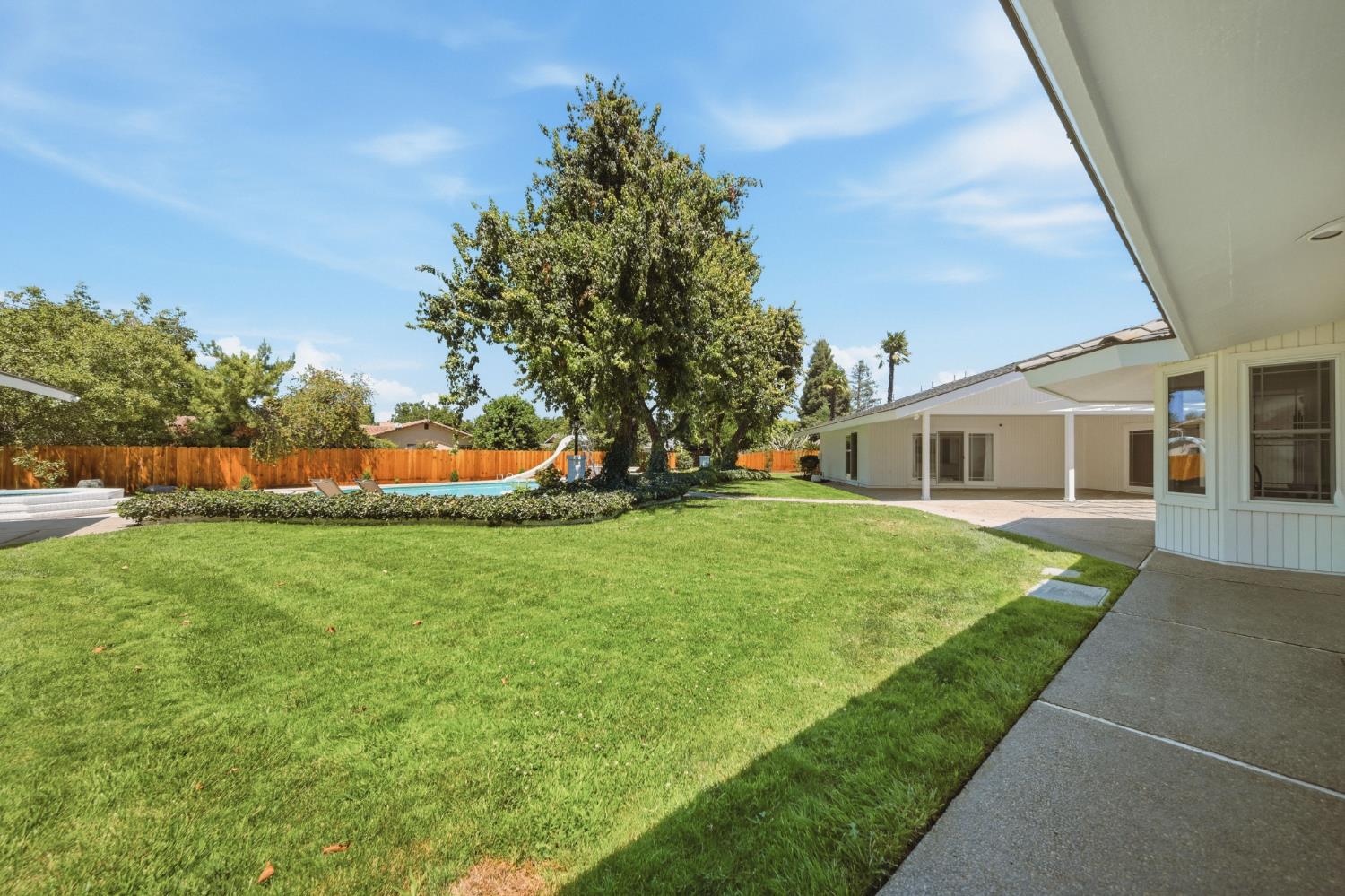 2653 E North Bear Creek Dr, Merced, CA 95340