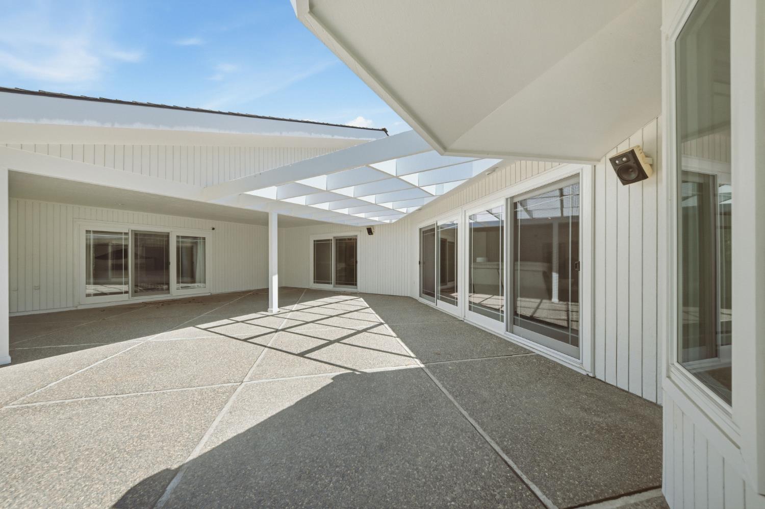 2653 E North Bear Creek Dr, Merced, CA 95340