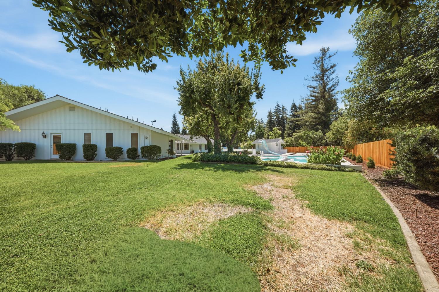 2653 E North Bear Creek Dr, Merced, CA 95340