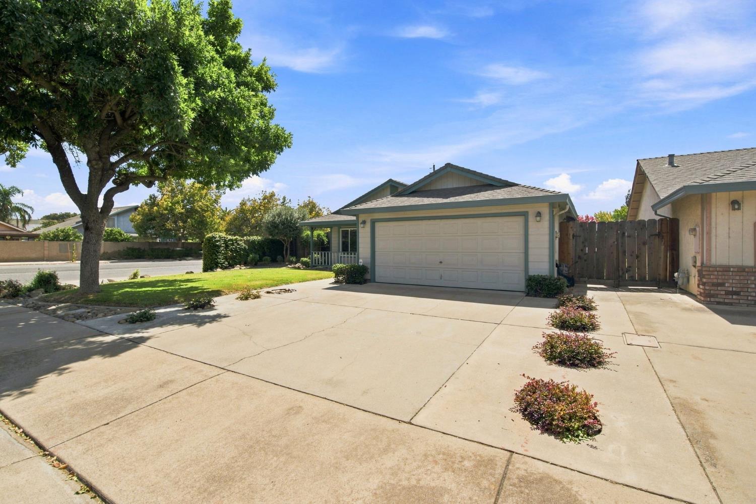2100 Northridge Dr, Modesto, CA 95350