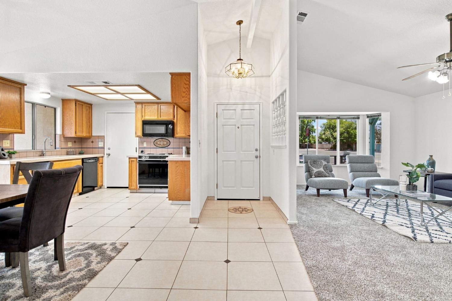 2100 Northridge Dr, Modesto, CA 95350