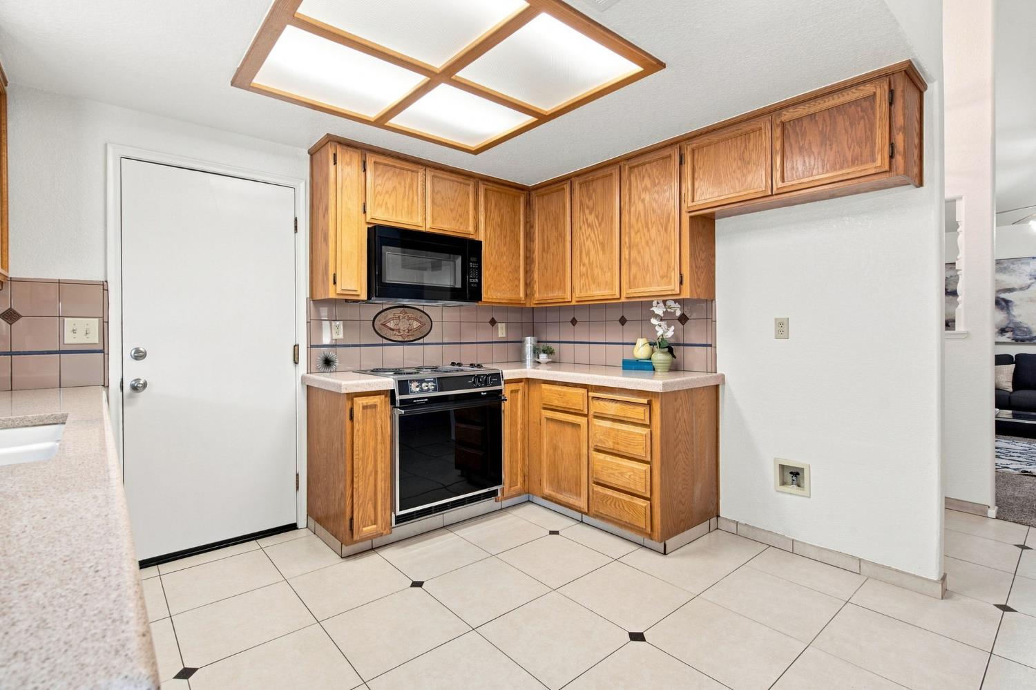 2100 Northridge Dr, Modesto, CA 95350