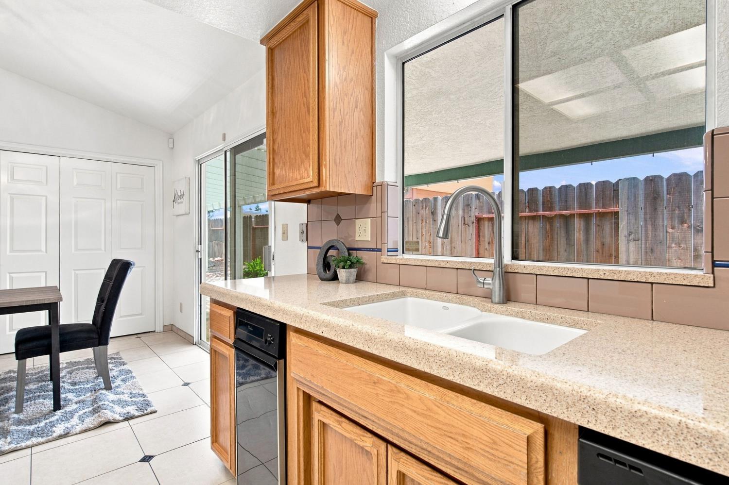 2100 Northridge Dr, Modesto, CA 95350