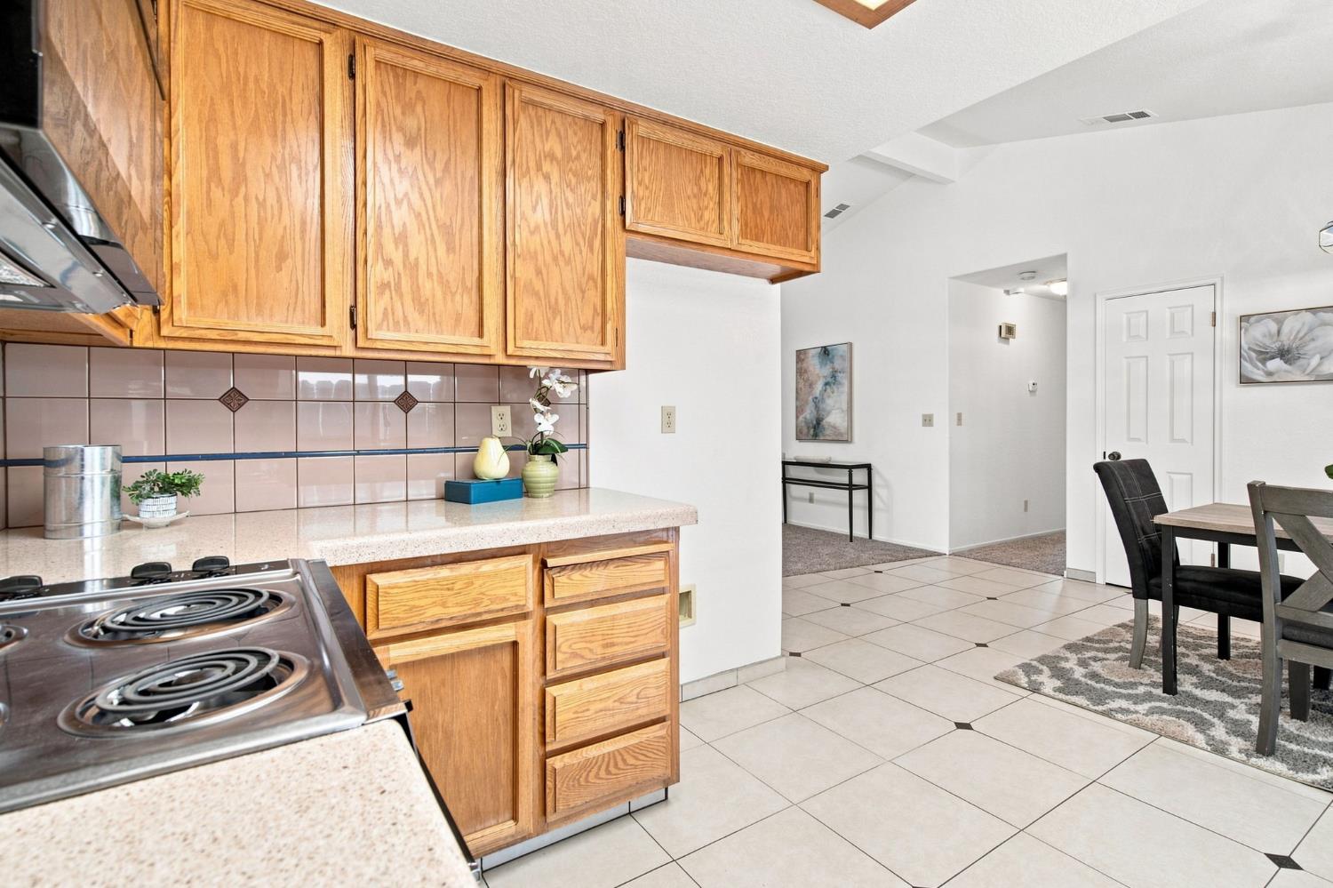 2100 Northridge Dr, Modesto, CA 95350