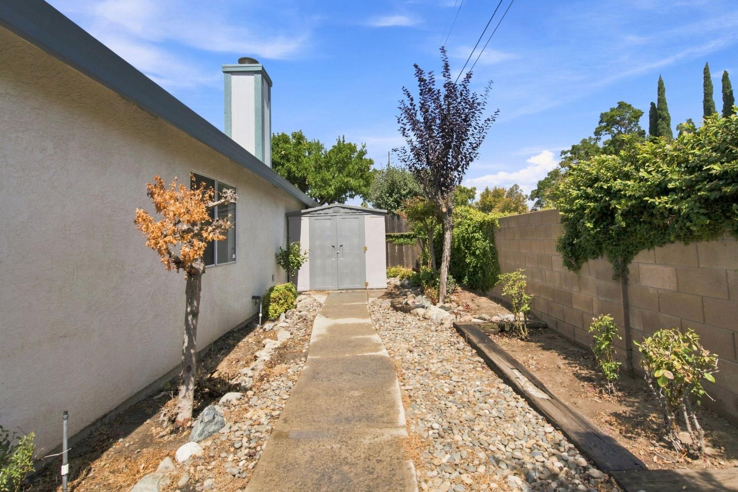 2100 Northridge Dr, Modesto, CA 95350