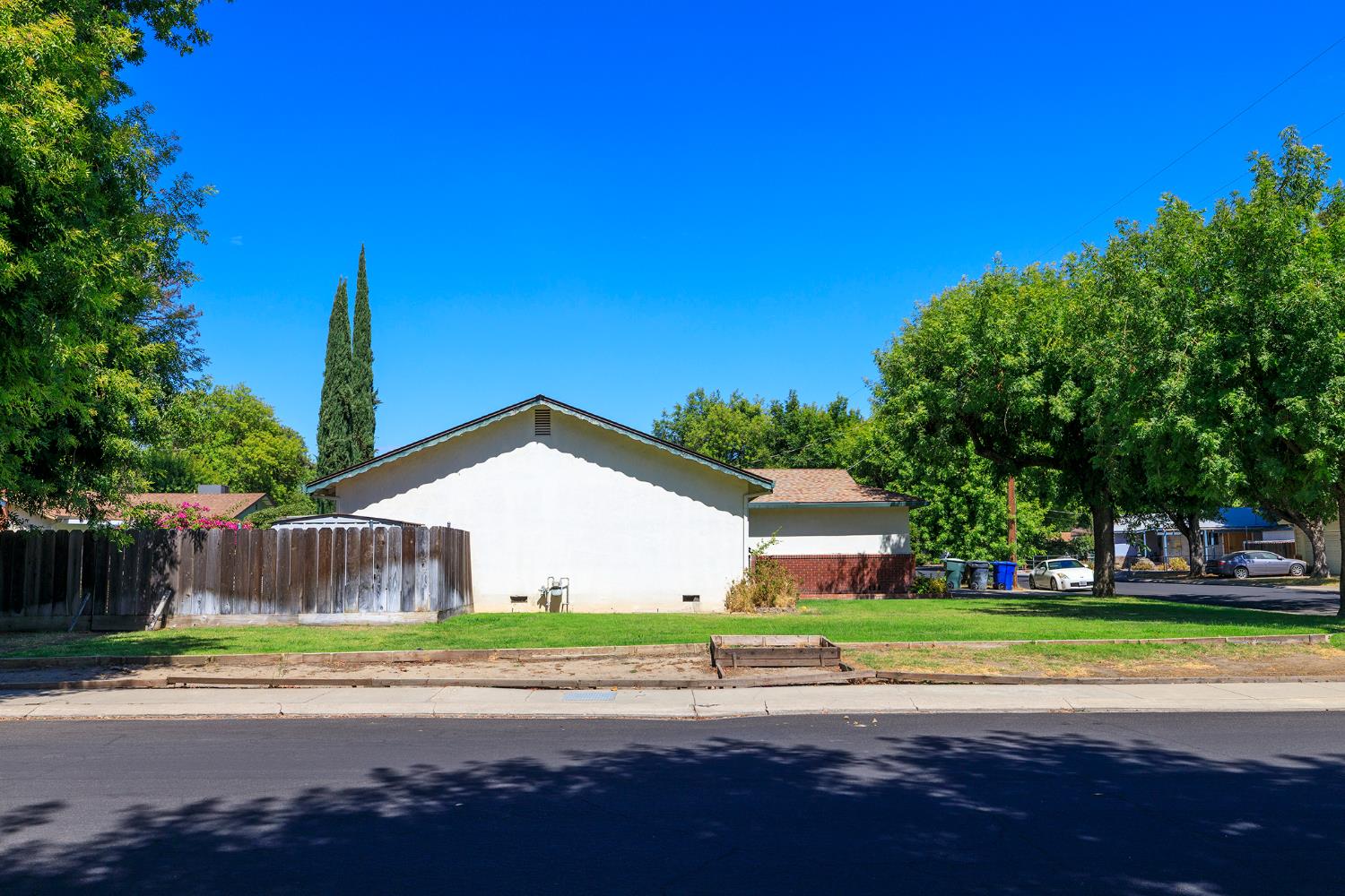 2901 Hemminger Way, Modesto, CA 95350