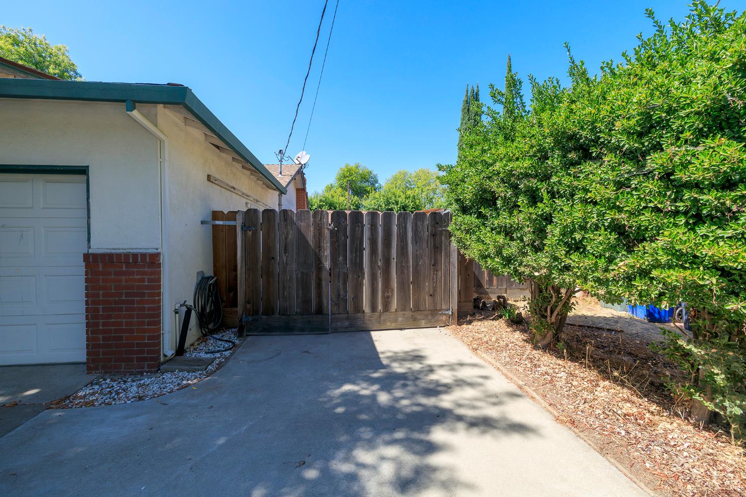 2901 Hemminger Way, Modesto, CA 95350