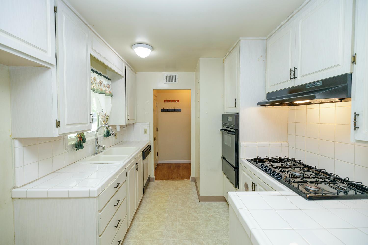 2901 Hemminger Way, Modesto, CA 95350