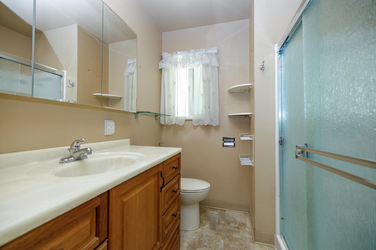 2901 Hemminger Way, Modesto, CA 95350