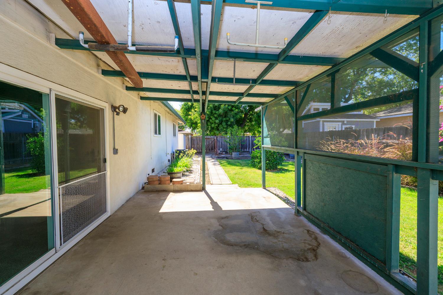 2901 Hemminger Way, Modesto, CA 95350