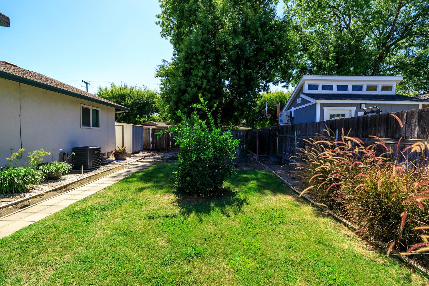 2901 Hemminger Way, Modesto, CA 95350