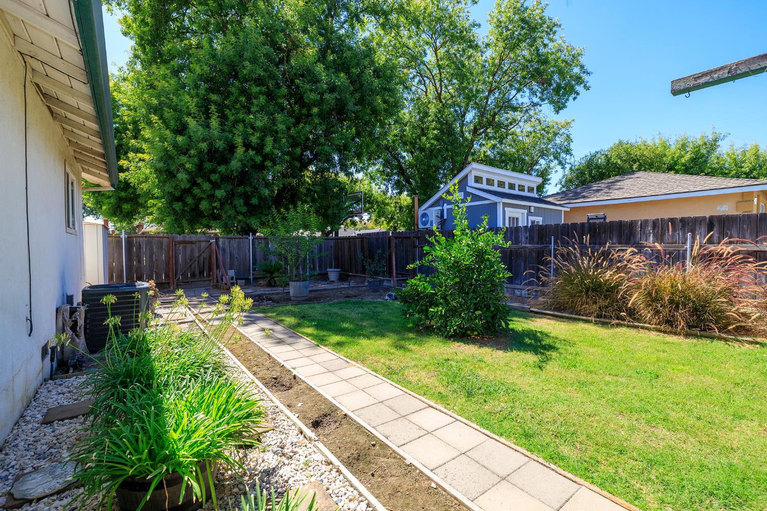 2901 Hemminger Way, Modesto, CA 95350
