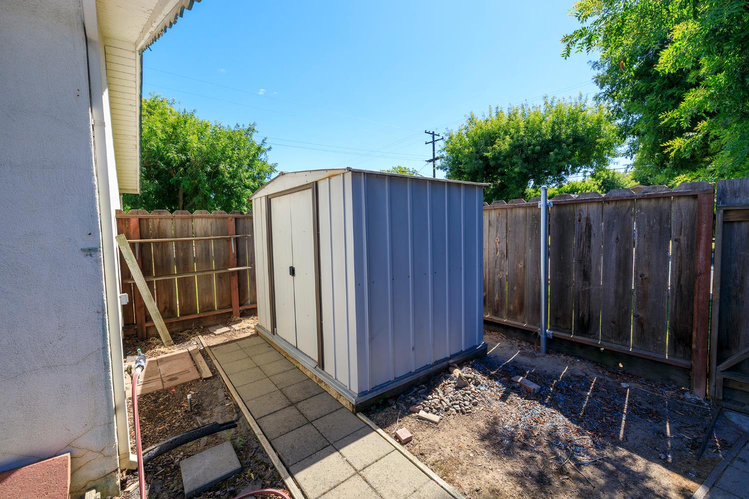 2901 Hemminger Way, Modesto, CA 95350