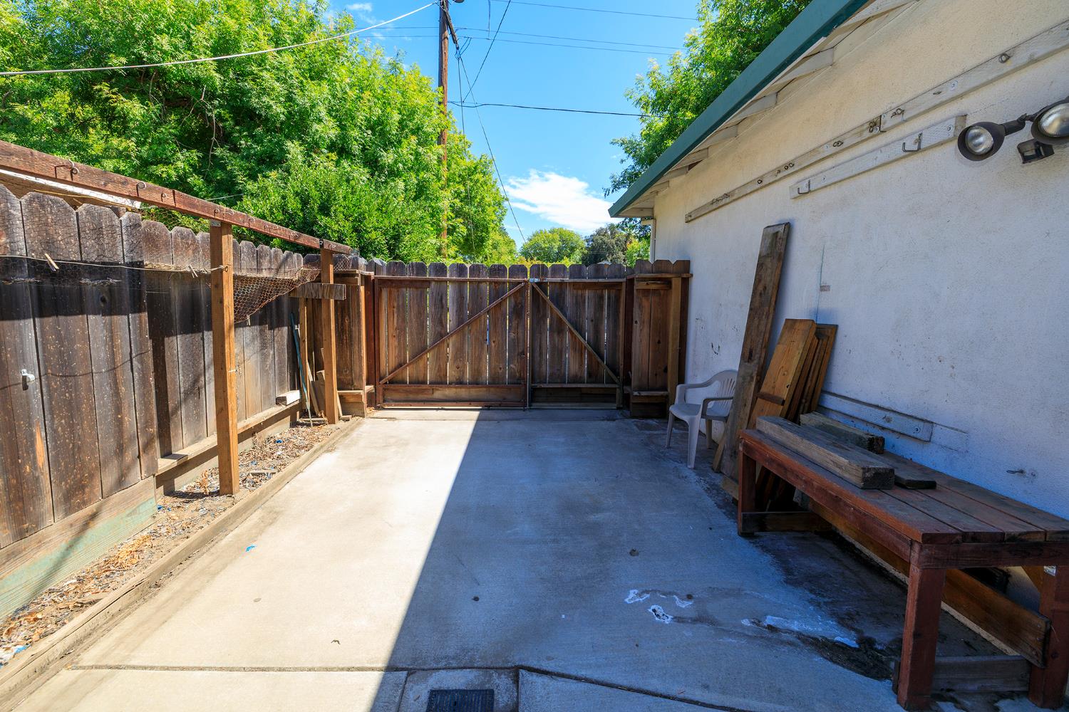 2901 Hemminger Way, Modesto, CA 95350