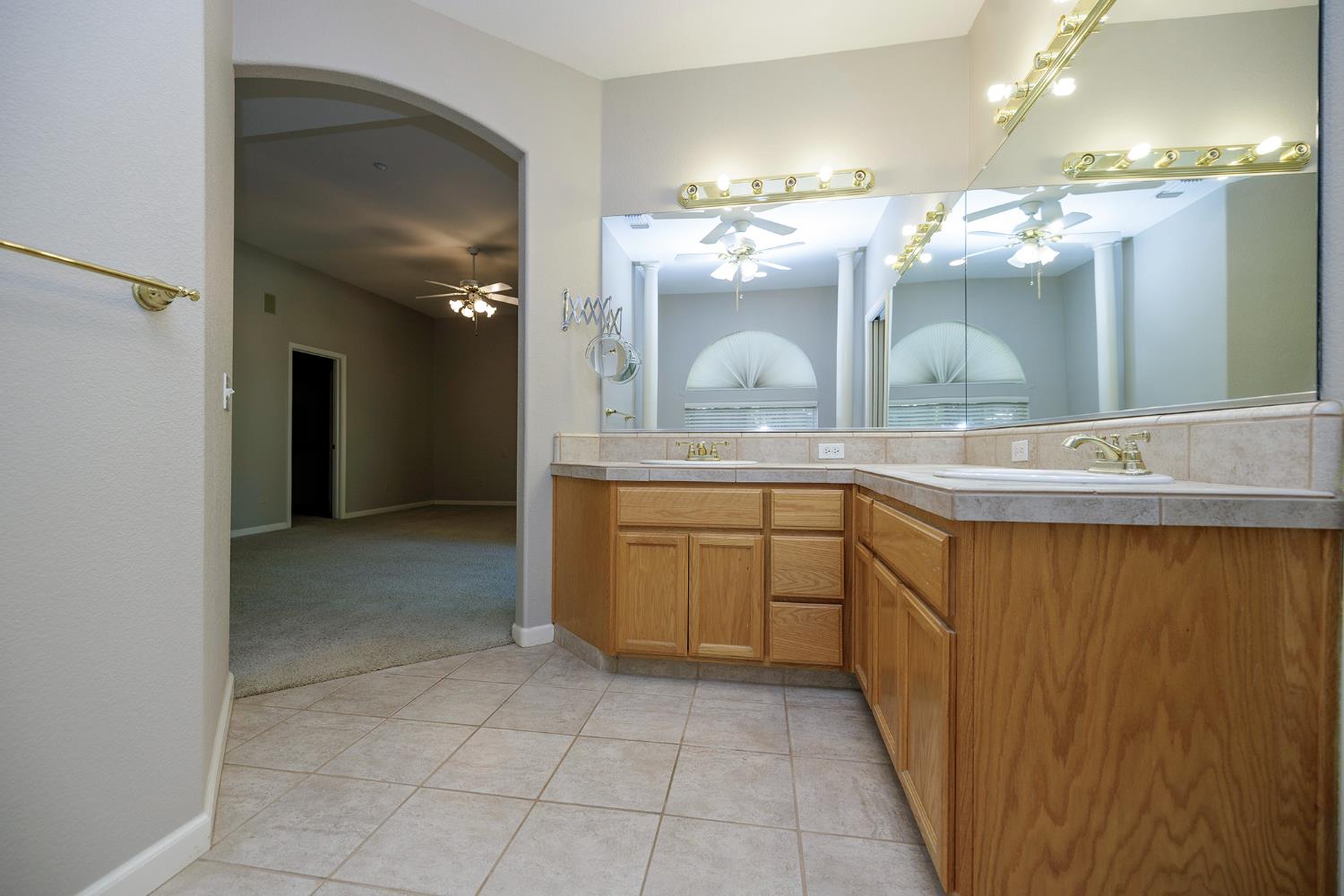 1807 Tartan Rd, Turlock, CA 95382
