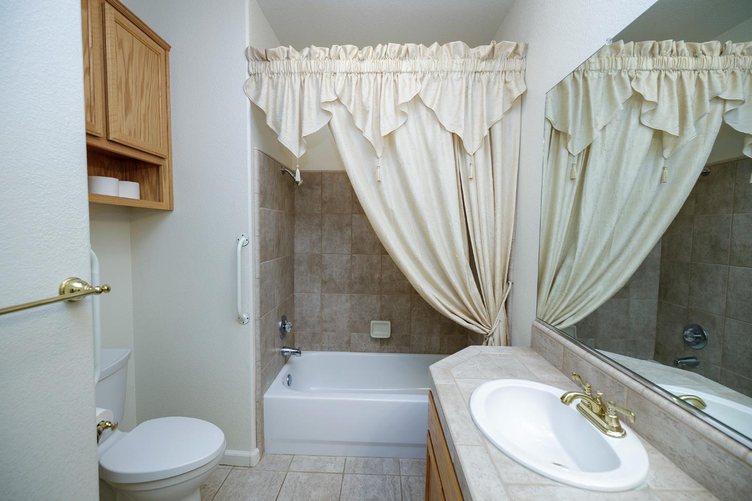 1807 Tartan Rd, Turlock, CA 95382