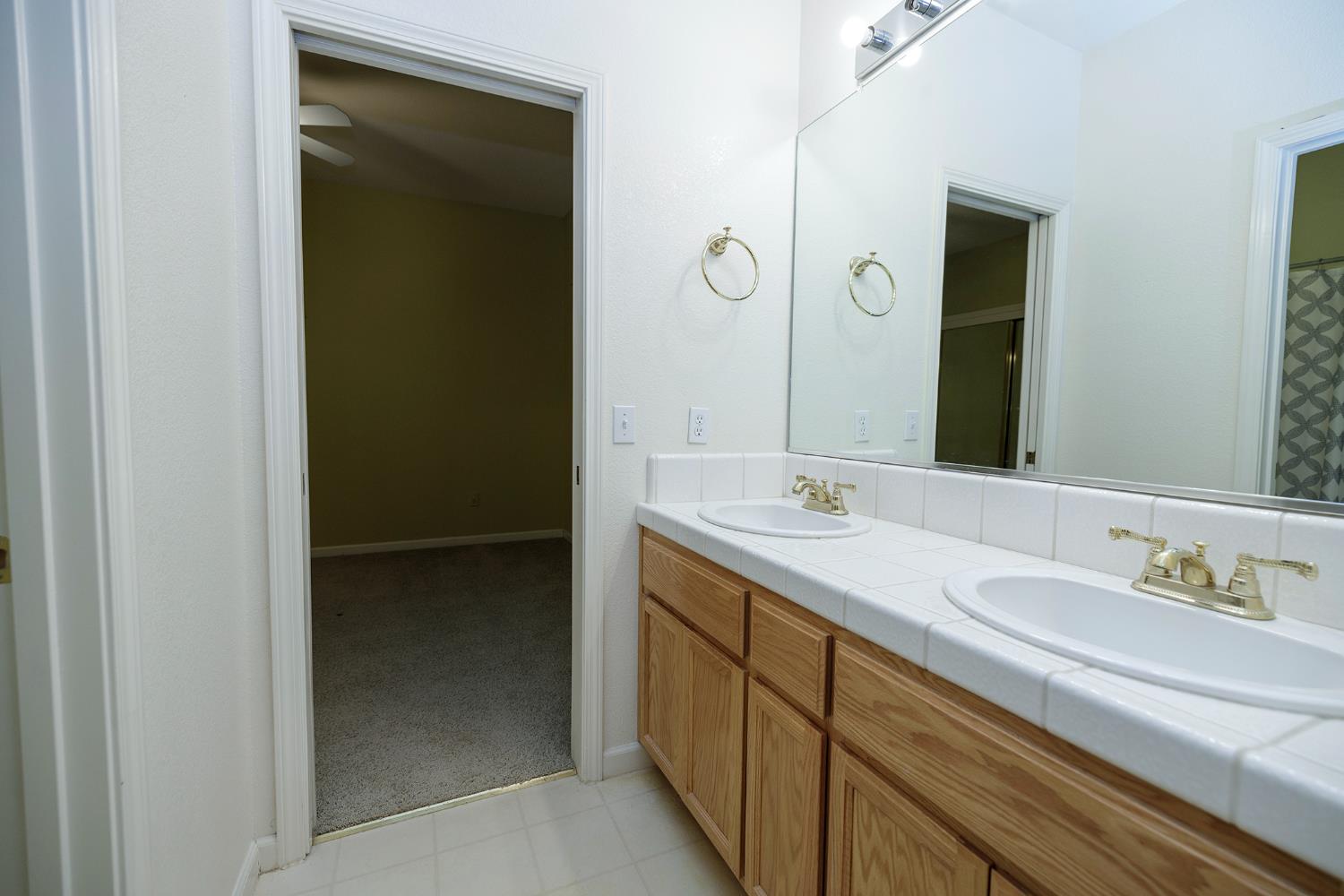 1807 Tartan Rd, Turlock, CA 95382