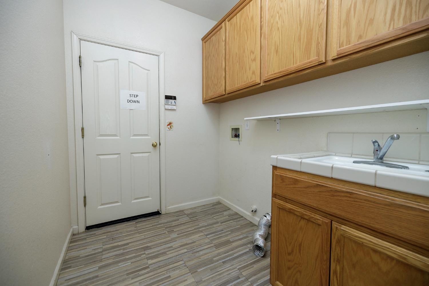 1807 Tartan Rd, Turlock, CA 95382