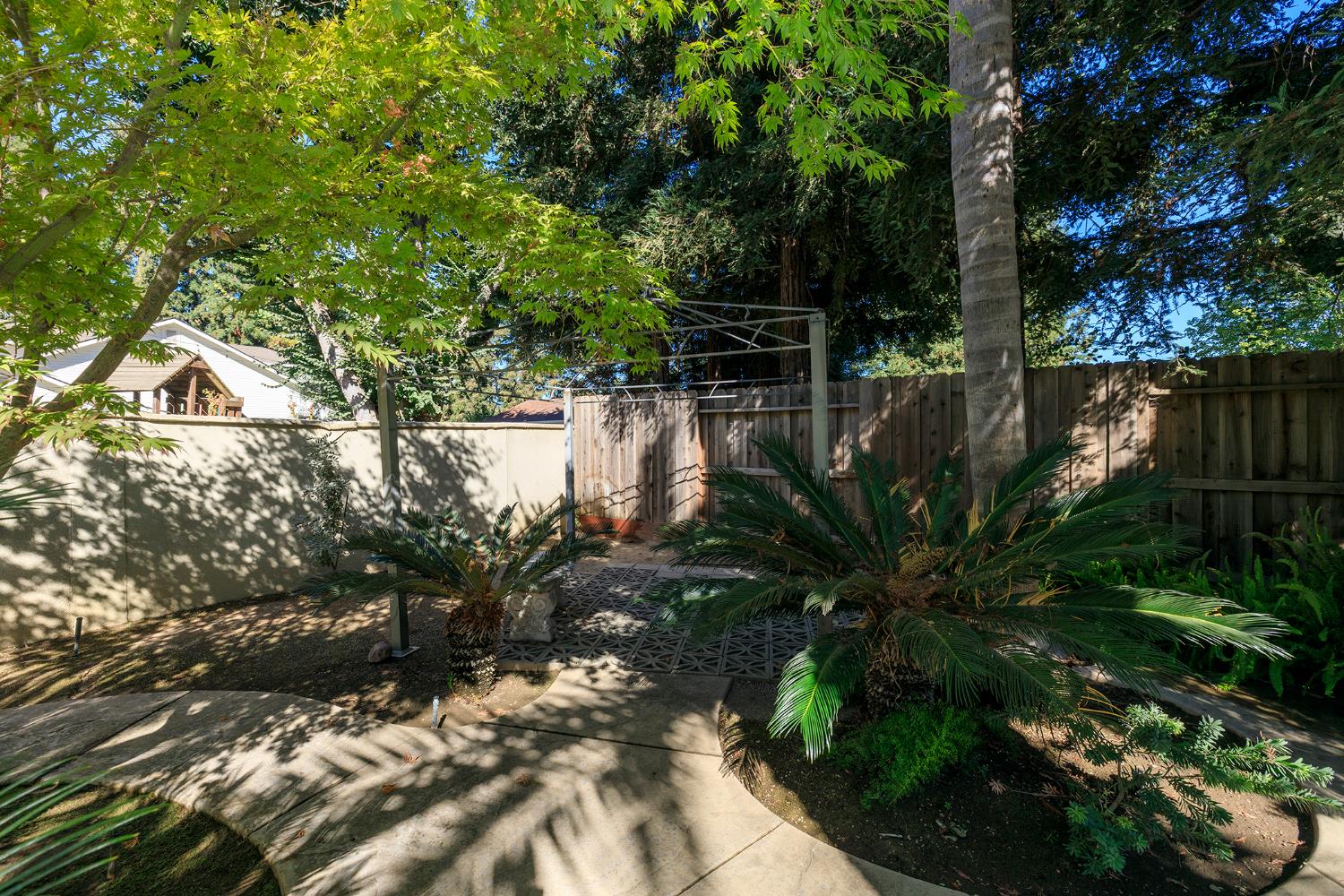 1807 Tartan Rd, Turlock, CA 95382