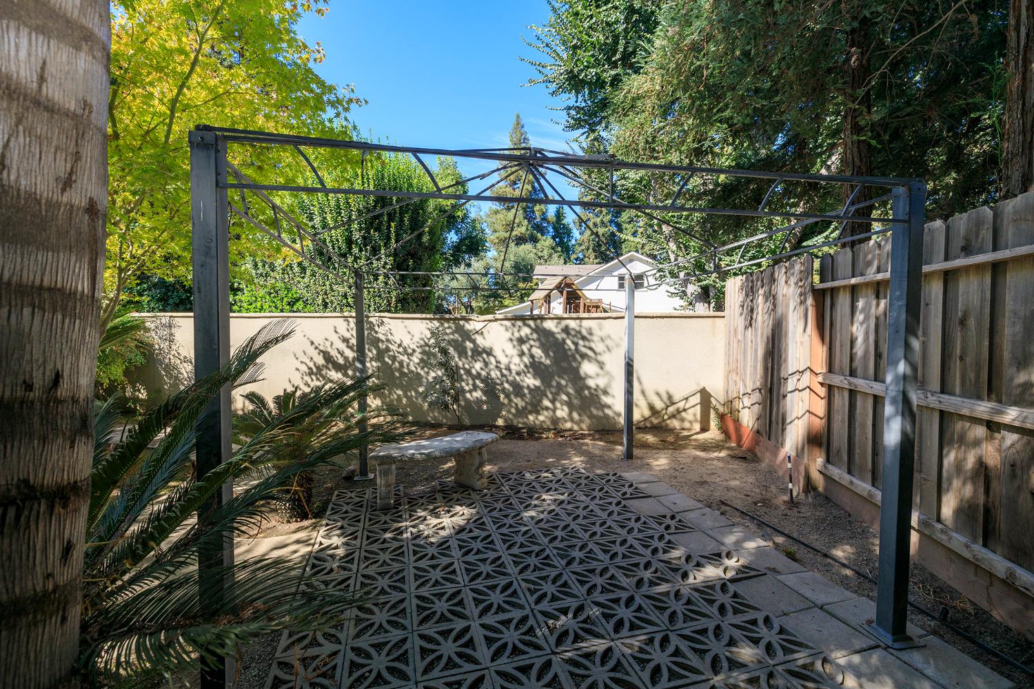1807 Tartan Rd, Turlock, CA 95382