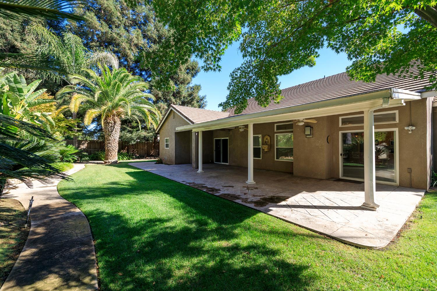1807 Tartan Rd, Turlock, CA 95382