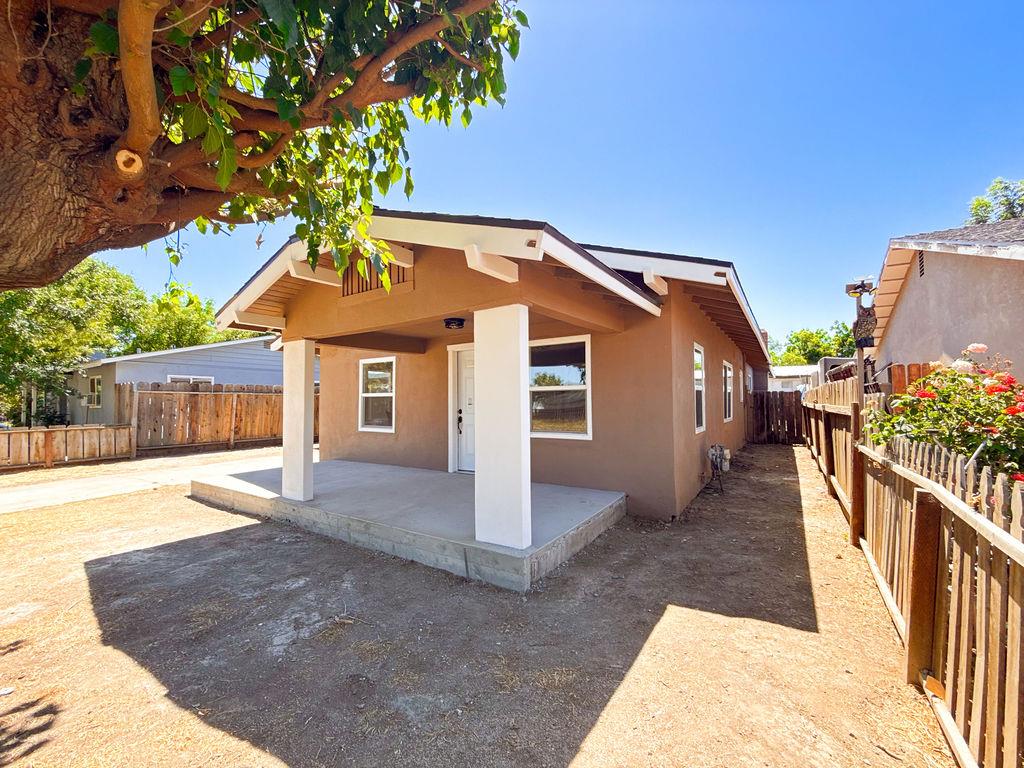 1274 Dos Palos Ave, Dos Palos, CA 93620