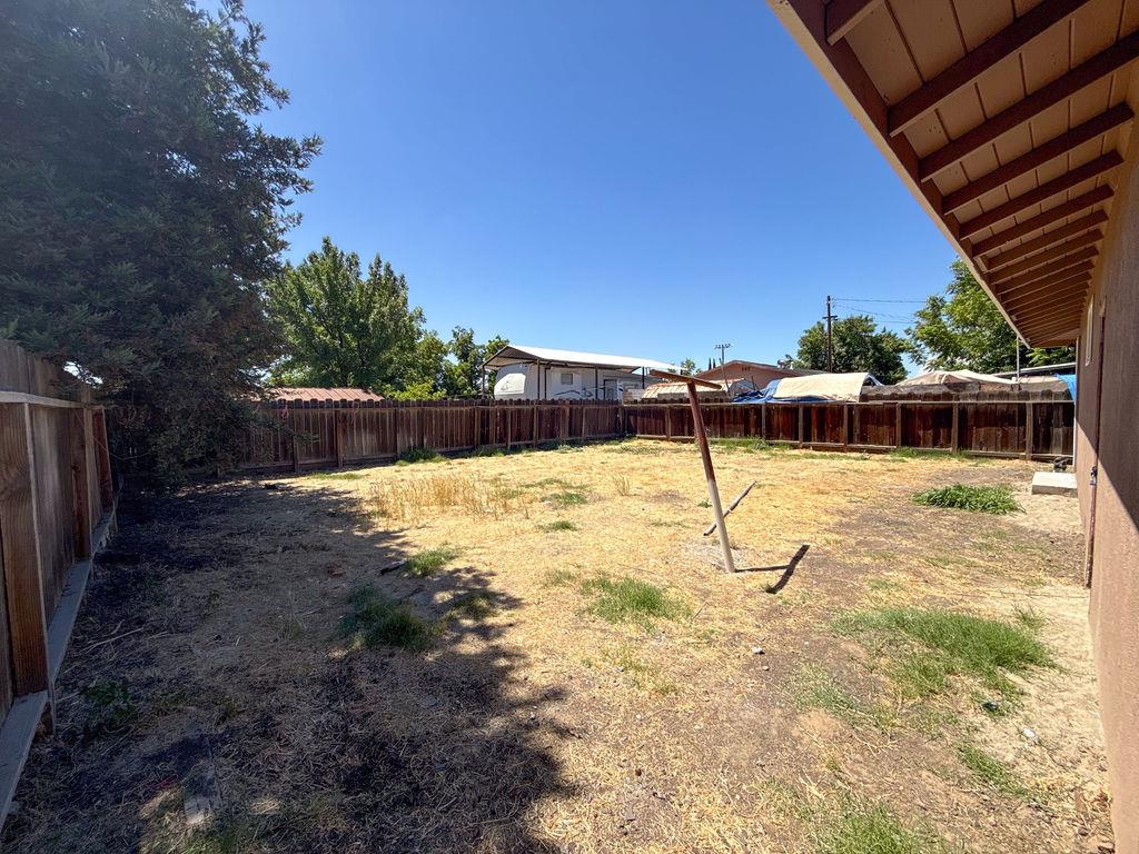 1274 Dos Palos Ave, Dos Palos, CA 93620