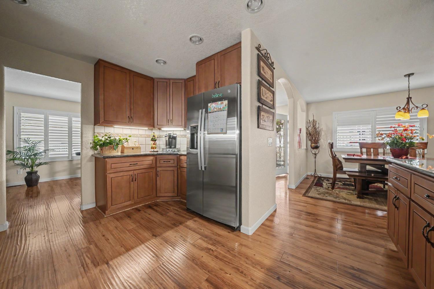 3928 Waimea Ln, Modesto, CA 95355