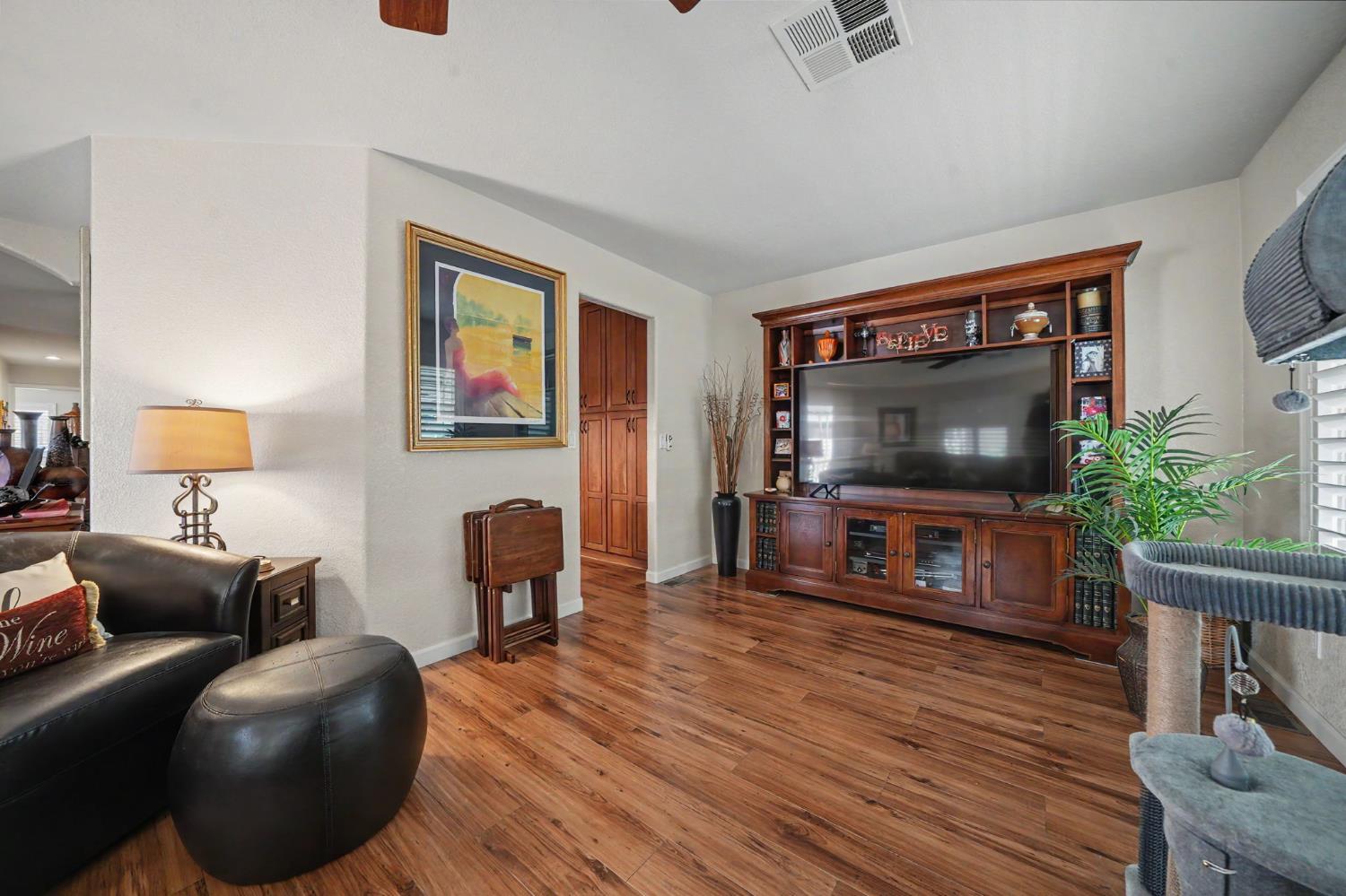 3928 Waimea Ln, Modesto, CA 95355
