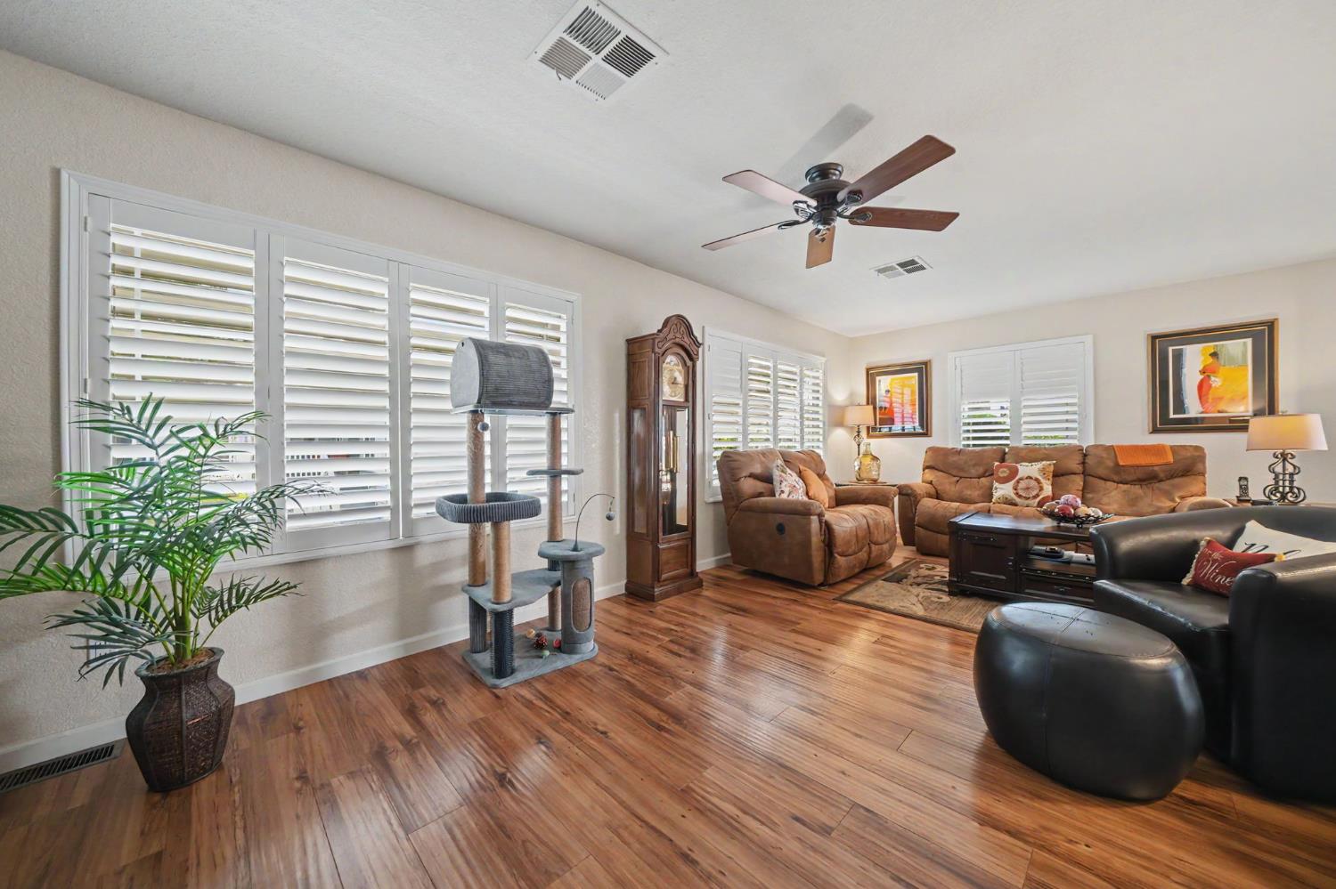 3928 Waimea Ln, Modesto, CA 95355