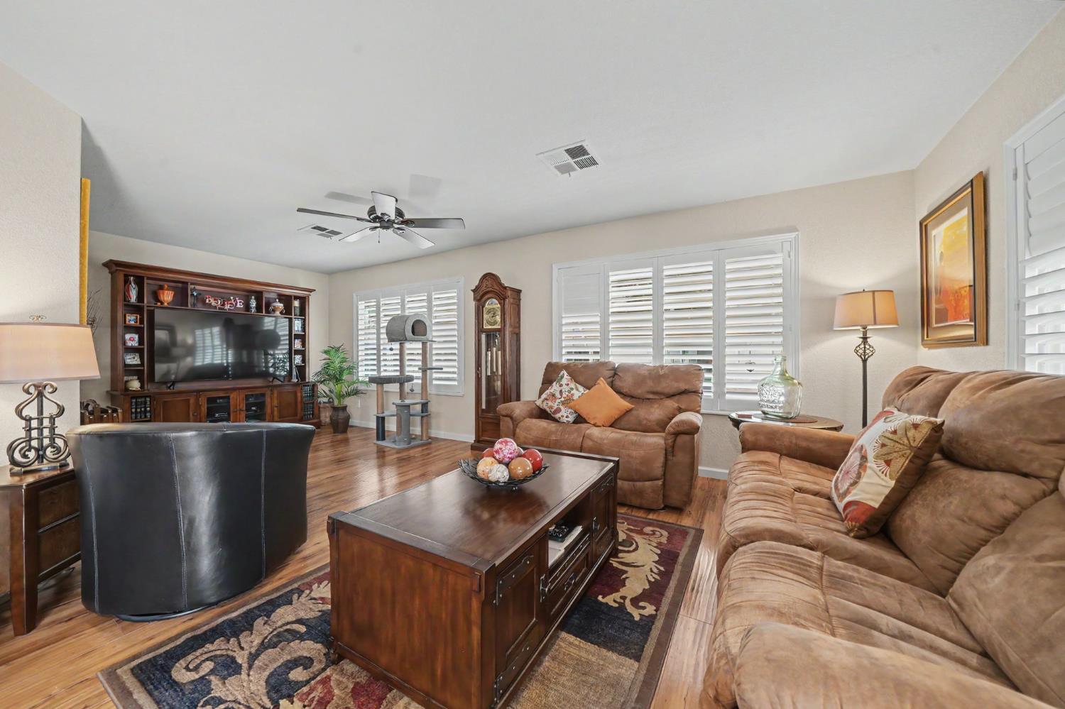 3928 Waimea Ln, Modesto, CA 95355