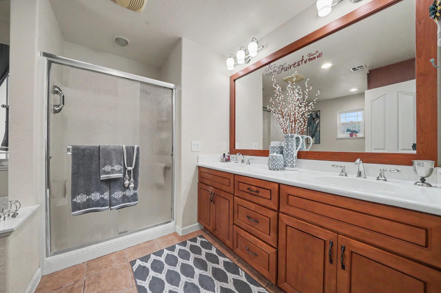 3928 Waimea Ln, Modesto, CA 95355
