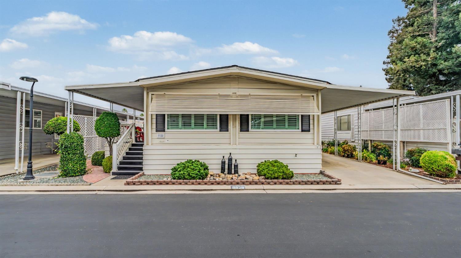 3928 Waimea Ln, Modesto, CA 95355